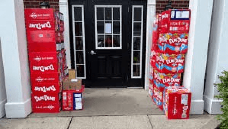Son fils commande 70.000 sucettes sur Amazon pour 4 mille dollars