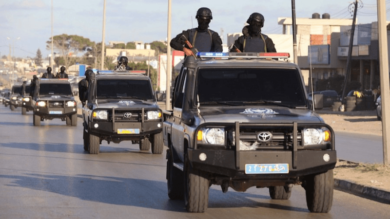 محلل سياسي ليبي: أكثر من 30 مليون قطعة سلاح منتشرة في ليبيا