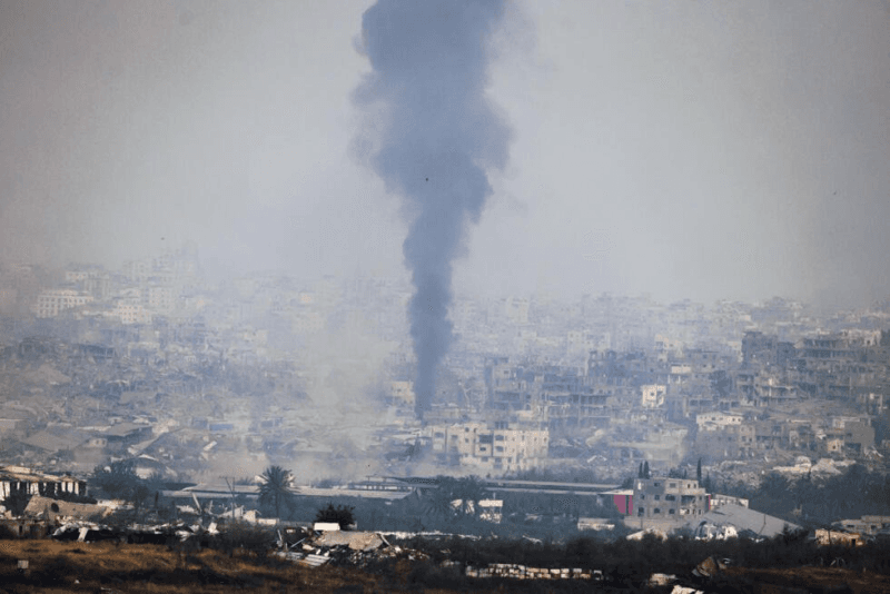 Netanyahou bombarde Gaza et pose ses conditions pour un accord