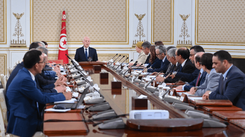 Saïed préside une réunion des Conseils des ministres