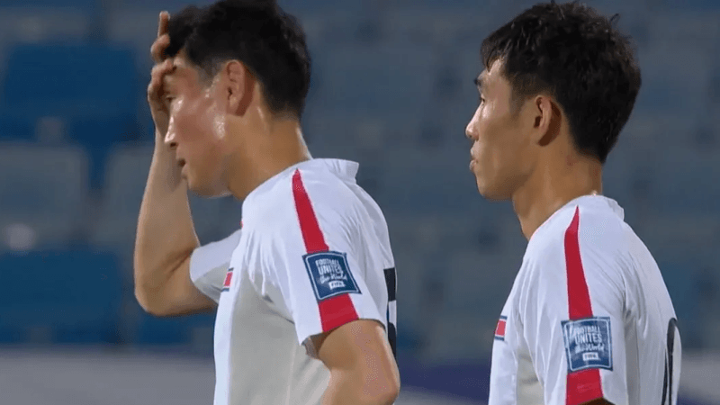 لاعب كوريا الشمالية في 'ورطة' بسبب هدف في مرماه!