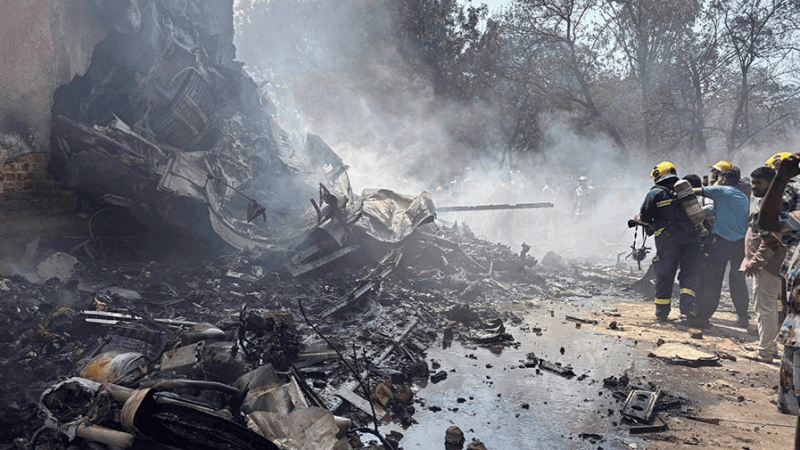 Inde: Crash d'un avion avec 242 passagers à bord