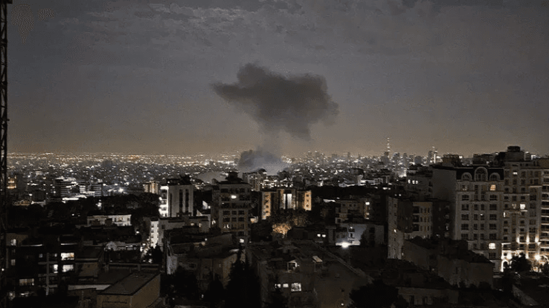 سماع دوي انفجارات في طهران
