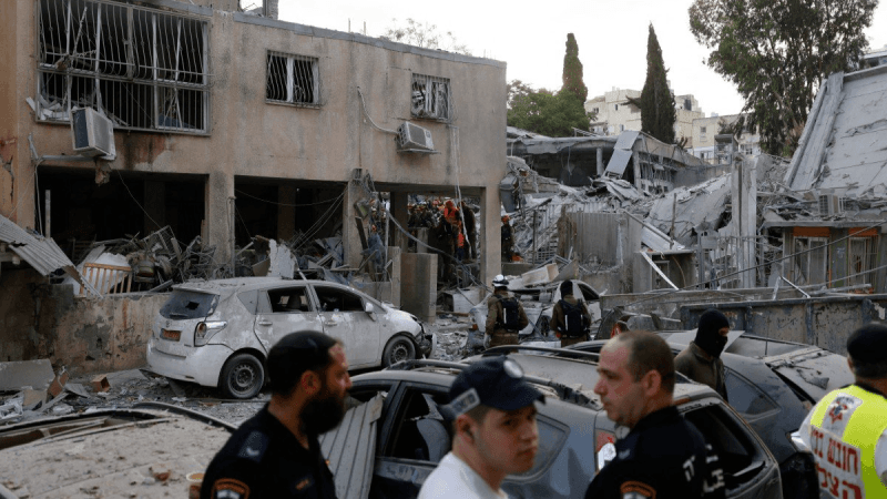 قتلى وعشرات الجرحى الإسرائيليين في الضربة الصاروخية الإيرانية