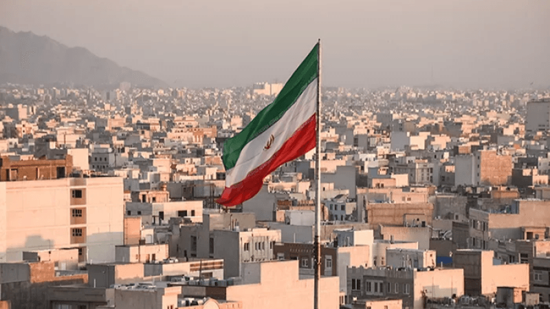 Iran: Une intervention américaine donnerait lieu à 'une guerre totale'