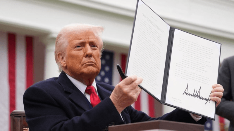 Trump promulgue sa loi budgétaire XXL pour la fête nationale