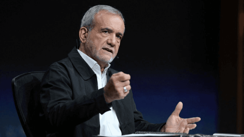الرئيس الإيراني يتهم إسرائيل بمحاولة اغتياله