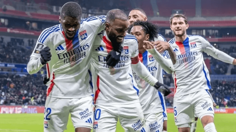 إلغاء هبوط أولمبيك ليون من الدوري الفرنسي