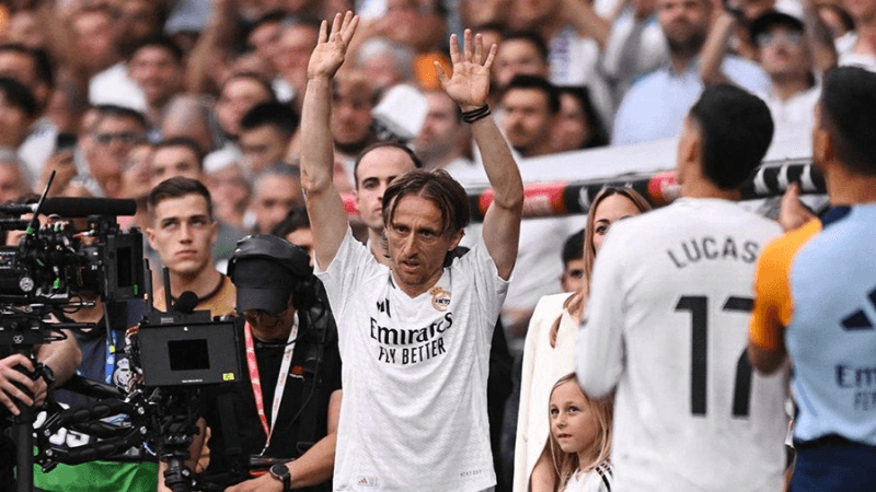Luka Modric fait ses adieux au Real et signe à l'AC Milan
