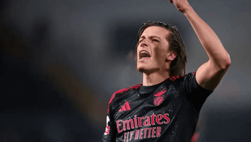 Le défenseur de Benfica Alvaro Carreras au Real Madrid