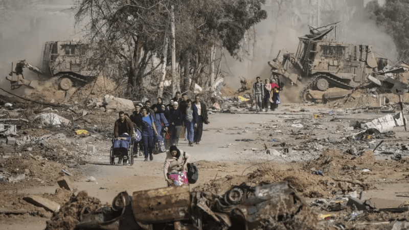 الاحتلال يفتح النار على قافلة مساعدات في شمال غزّة