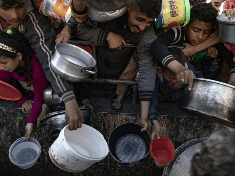 Famine à Gaza : 900 000 enfants risquent la mort