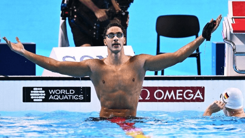 Mondiaux de natation: Ahmed Jaouadi dédie l'or à Ayoub Hafnaoui