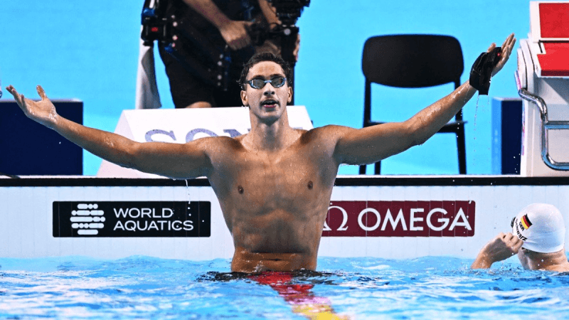 البطل العالمي أحمد الجوادي يتأهل إلى نهائي سباق 1500م سباحة