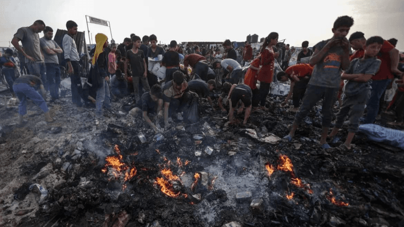 شهداء من بينهم أطفال في قصف استهدف خيام النازحين ومنتظري المساعدات