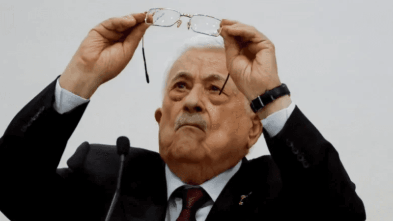 عباس للمقاومة الفلسطينية: لا نريد دولة مسلحة