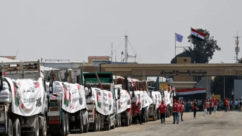 Gaza : Des centaines de camions humanitaires bloqués à Rafah