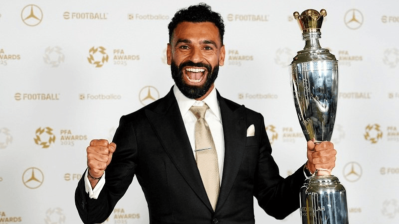 للمرة الثالثة: صلاح يحصد جائزة أفضل لاعب في إنقلترا