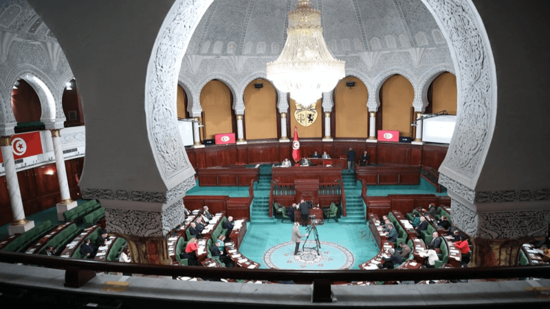 مقترح قانون 'استثنائي' لانتداب أصحاب الشهائد العليا الذين طالت بطالتهم