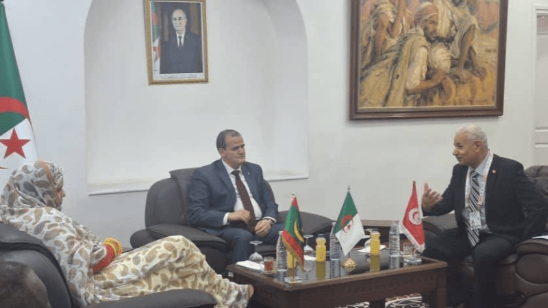 وزير التجارة يقترح تنظيم معرض مشترك مع الجزائر وليبيا وموريتانيا