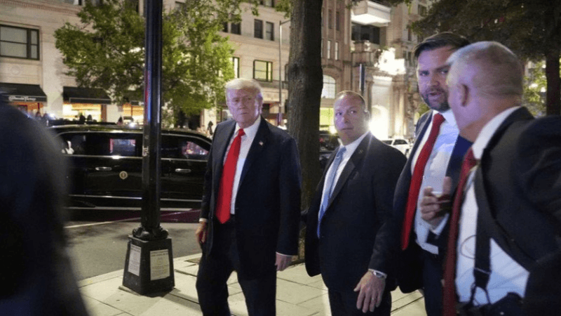 USA :  Trump hué dans un restaurant