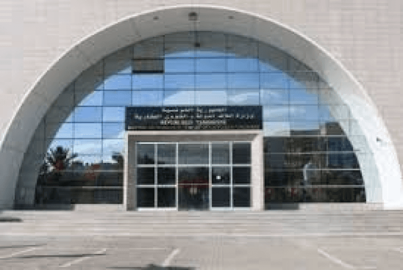 Approbation de la cessation de 12 biens publics
