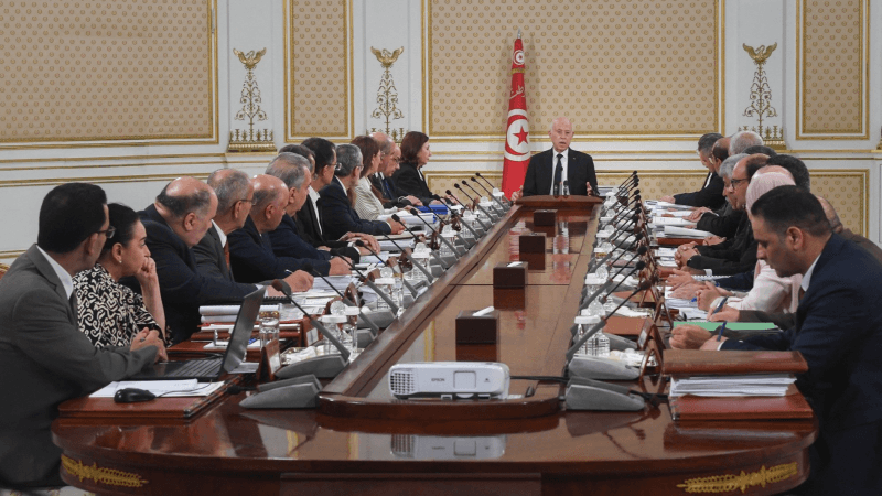 kais Saied préside une réunion du Conseil des ministres