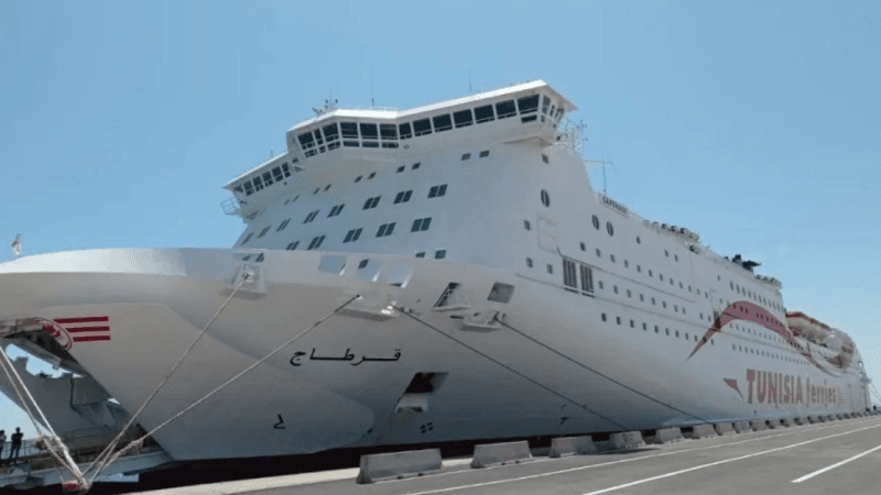 Report de la traversée Tunis–Marseille... 'Le Carthage' à quai