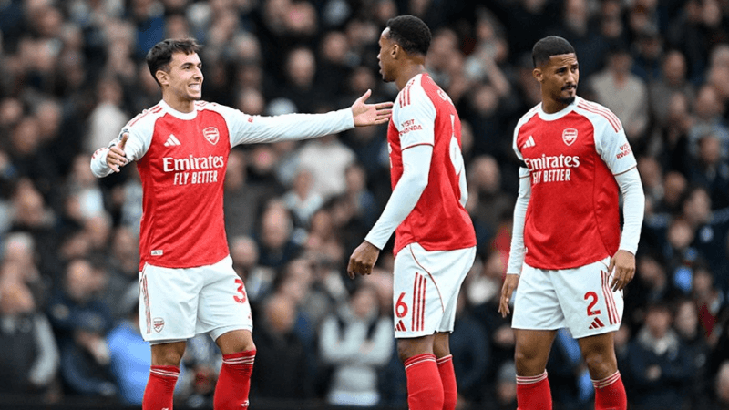 Premier League: Arsenal leader provisoire...