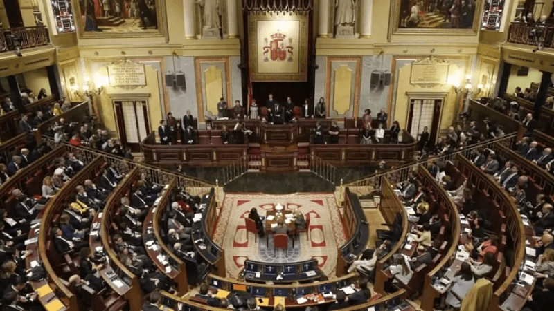 البرلمان الإسباني يقرّ حظر تبادل الأسلحة مع إسرائيل