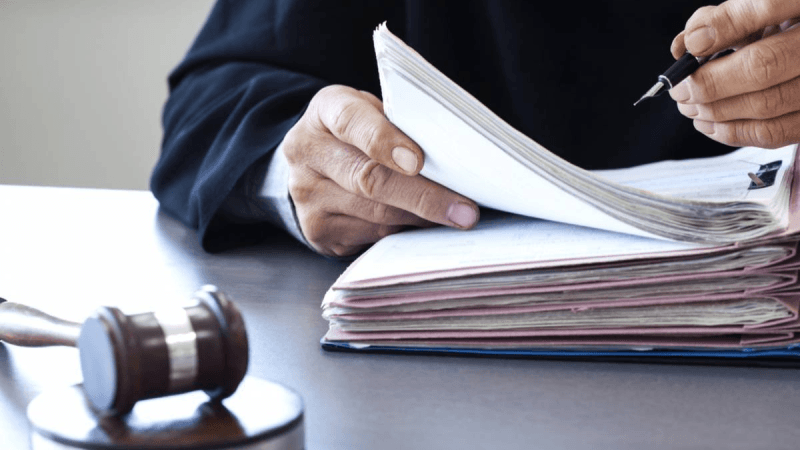 إحالة نجليْ شقيقة بن علي على الدائرة الجنائية لقضايا الفساد المالي