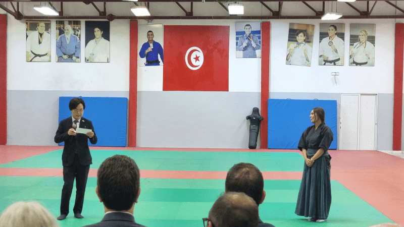 حفل توقيع رواية Hikari-Dō: سيلفيا نيري تجمع القيم الإسلامية والبوشيدو