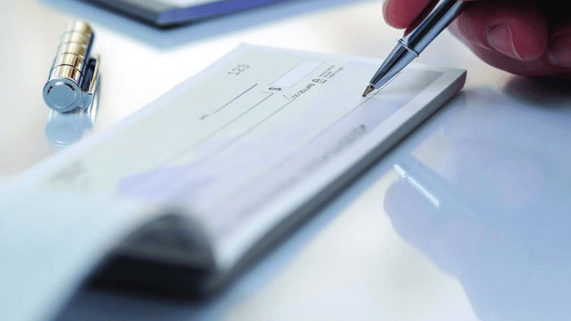 إيداع وكيل شركة السجن بشبهة استخراج دفتر صكوك ببطاقة تعريف مدلسة