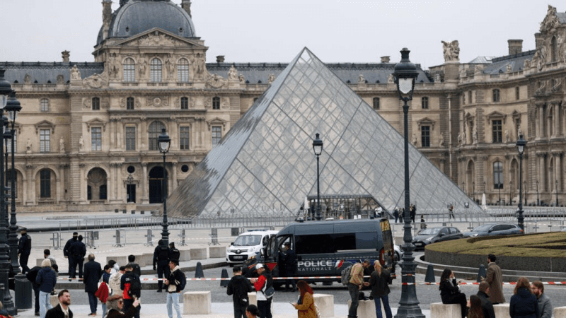 Vol au Louvre : les bijoux restants transférés à la Banque de France