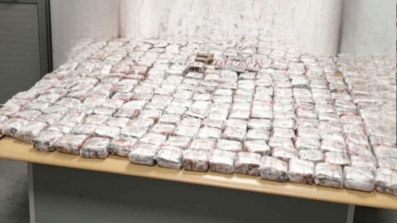 الحرس يُفكّك شبكة لتهريب المخدّرات داخل قوارير أكسجين بسيّارات إسعاف