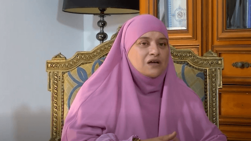 أول ظهور إعلامي منذ 20 سنة..عائدة بوبكر تروي رحلتها من الفن إلى الحجاب