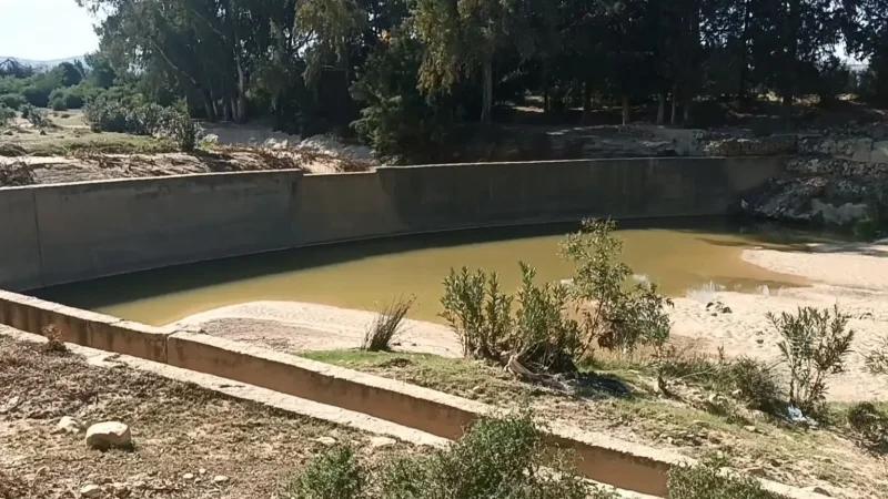 فلاحو المنطقة السقوية بالأخماس: لا مياه ري.. والجفاف يهدد المحاصيل