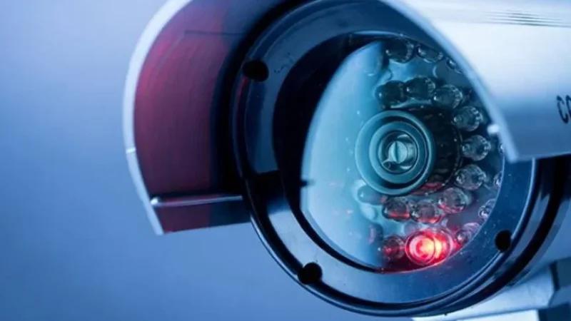 تجربة الكاميرات الذكية لرصد المخالفات البيئية وتوسيع نطاقها