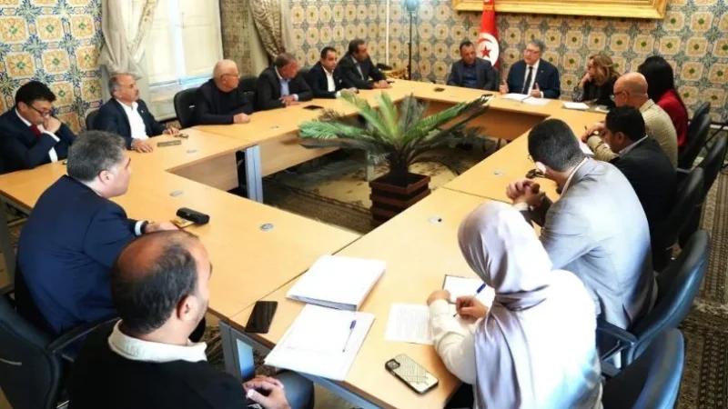 تعزيز نجاعة العمل البرلماني محور لقاء بودربالة ونواب عن صوت الجمهورية