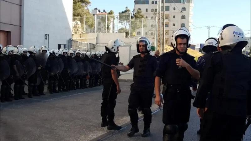 الاتحاد الأوروبي يبحث تدريب 3000 شرطي من غزة