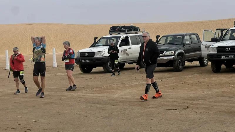 ماراطون الواحات يصل إلى تطاوين بمُشاركة سياح أوروبيين ومغاربيين