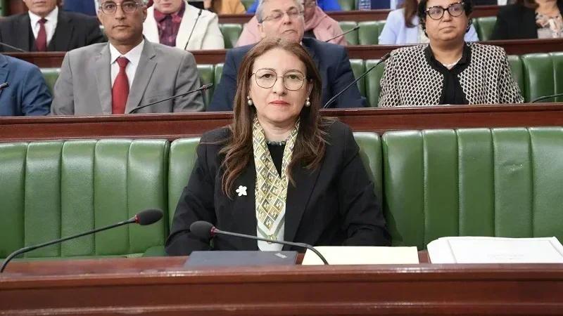 وزيرة المالية: زيادة بـ 4% في الاستثمار العمومي رغم ضغوط التوازنات