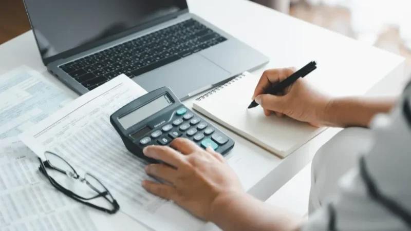 البرلمان يُصادق على تسوية ديون المؤسسات الصغرى والمتوسطة