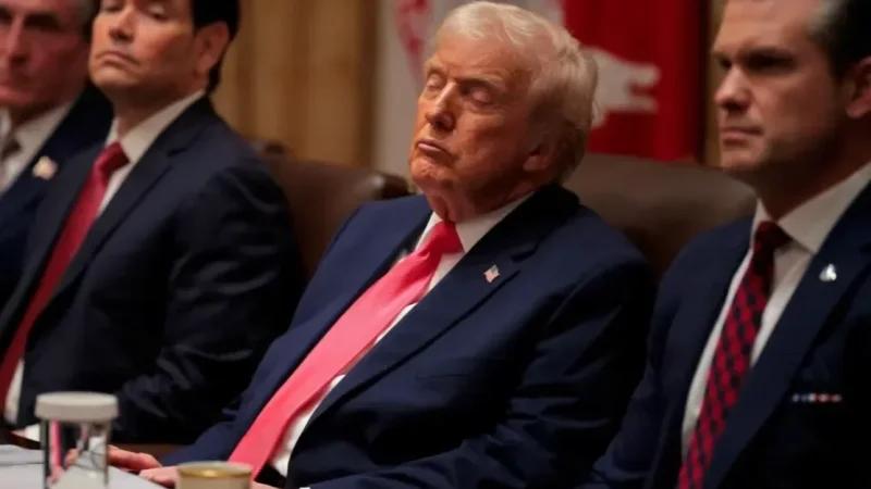ترامب 'يغفو' في اجتماع حكومي.. هكذا علّق البيت الأبيض!