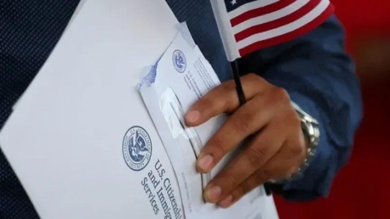 واشنطن تقلّص مدة تصاريح العمل للاجئين وطالبي اللجوء