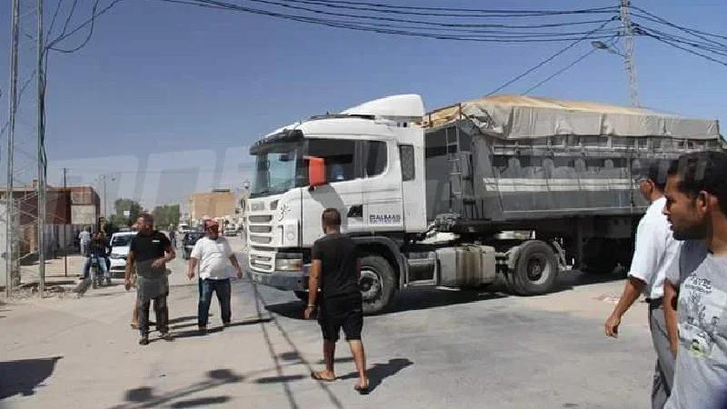 تحرك احتجاجي لسواق شاحنات نقل الفسفاط