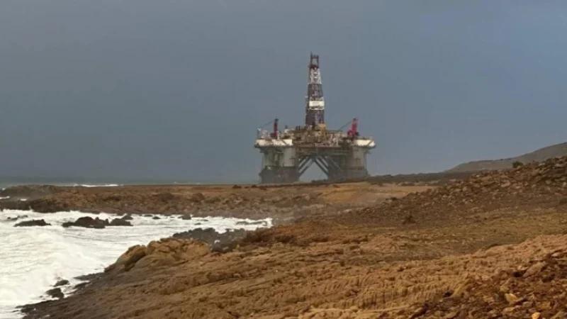 بنزرت: سحب المنصّة البترولية الجانحة بشاطى الذروة