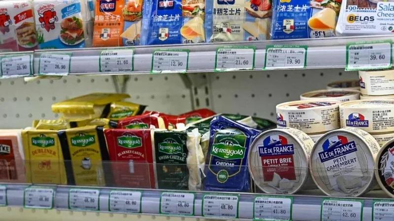 الصين تفرض رسوما على منتجات الألبان الأوروبية