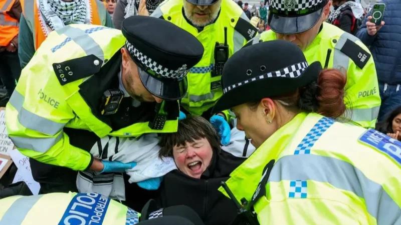 في سجن بريطاني: مؤيدون لفلسطين يواصلون إضراب جوع منذ 48 يوما