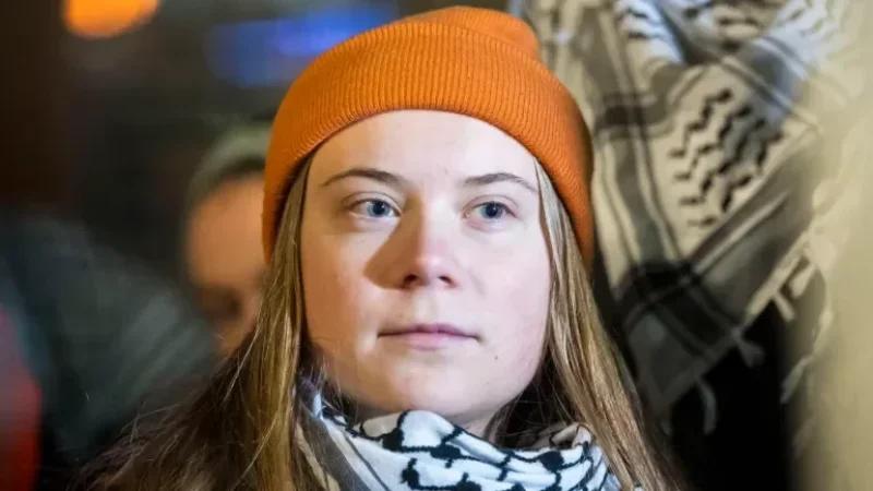 إيقاف الناشطة السويدية غريتا تونبرغ في لندن